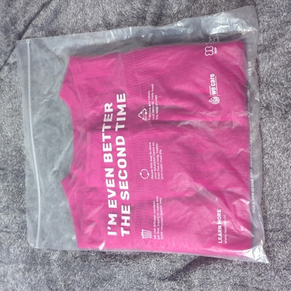 NWT - Naadam - 100% Mongolian ribbed cropped sweater Size - S - color Fuchia - Picture 8 of 8